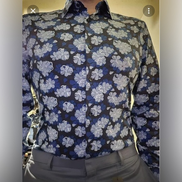 NEW EXPRESS BUTTON MENS DOWN SHIRT
MSRP $ 78 - Picture 2 of 11